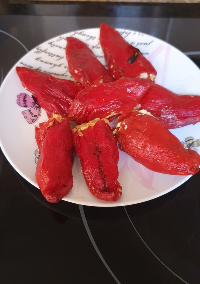 Una foto de Pimientos rellenos de atún y queso