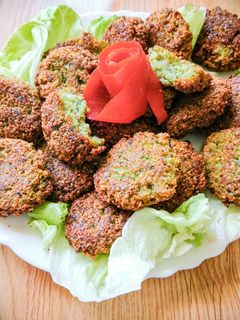صورة لوصفة فلافل سورية بايادي جزائرية