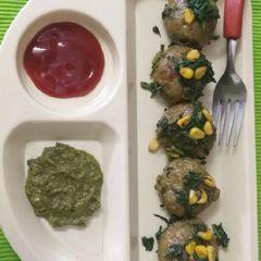 A picture of Sabudana,spinach Roll.