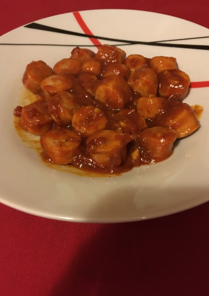 Una foto de Longaniza en tomate