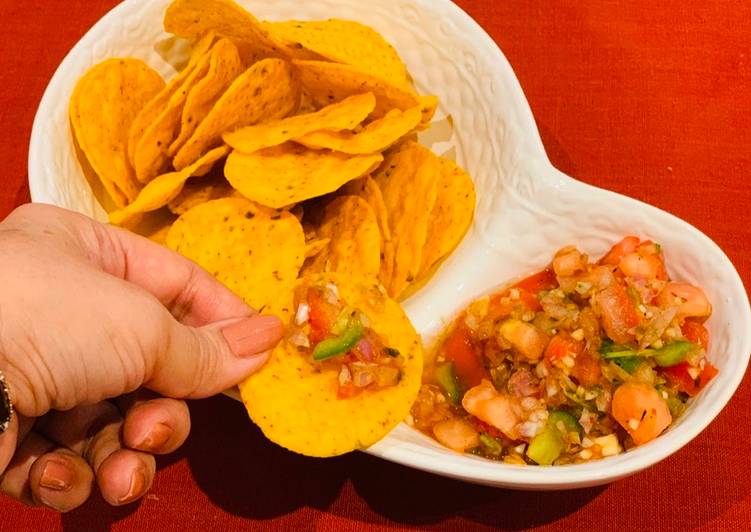 Steps to Make Quick Salsa for nachos