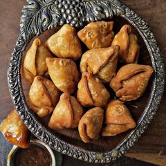 A picture of Mini Samosa.