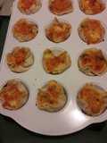 Empanadas abiertas de jamón y queso en molde de muffins