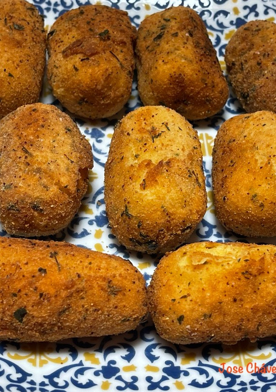 Una foto de Croquetas de papas con queso