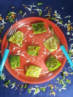 ক্যাবেজ র‍্যাপ্স উইথ চীজি চিকেন (cabbage wraps with cheesy chicken recipe in Bengali) রেসিপির প্রধান ছবি
