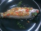 Merluza con aderezo de tomates