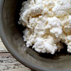 A picture of Easy Homemade No Salt Cottage Cheese.