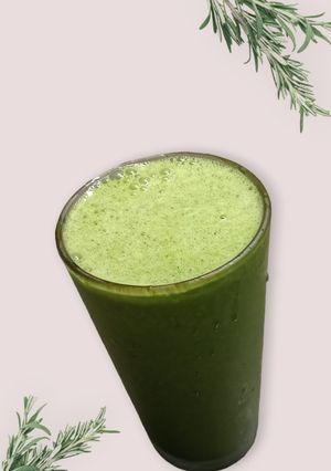 Una foto de Batido verde -antioxidante multi beneficios- 🌿 :)