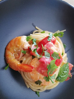Foto di Spaghetti con mazzancolle, pomodorini e crema di burrata 🦐🍅😋
