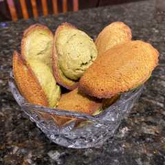 Bumpy French Madeleine matcha /green tea রেসিপির প্রধান ছবি