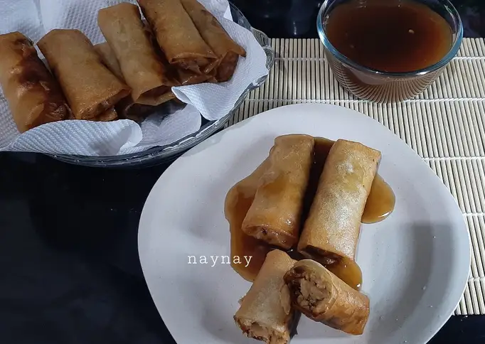 Lumpia Khas Semarang (isi rebung, ayam dan udang)