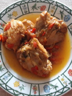 Una foto de Contramuslo de pollo en salsa