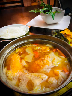 Una foto de Sopa de miso con Zapallo kabutiá y albóndigas de trigo Japonés KABOTHA NO SUITON🇺🇾🇯🇵南瓜のすいとん