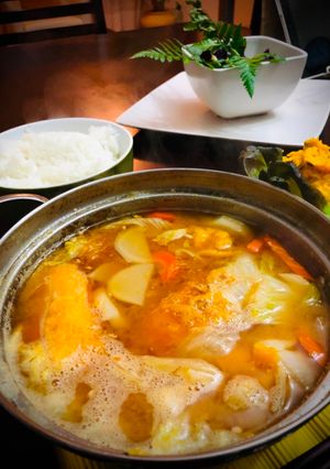 Una foto de Sopa de miso con Zapallo kabutiá y albóndigas de trigo Japonés KABOTHA NO SUITON🇺🇾🇯🇵南瓜のすいとん