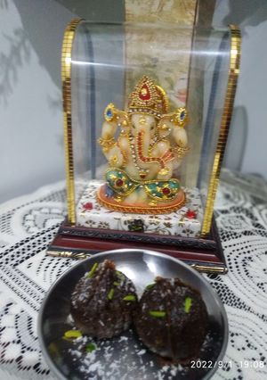 A picture of Gur aata modak.
