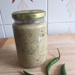 A picture of Green Chillie Paste.