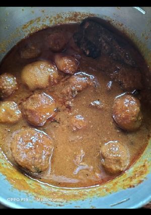 आलू प्याज़ दम (aloo pyaz dum recipe in Hindi) रेसिपी मुख्य फोटो