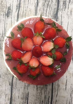 Hình của món Bánh phô mai- dâu tây.
