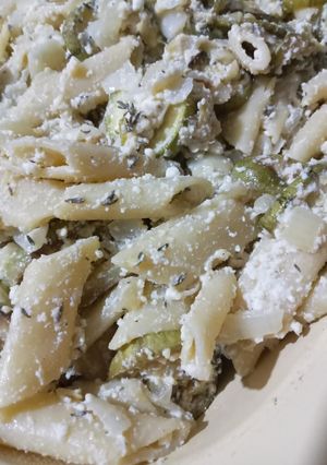 Una foto de Pasta con zucchinis