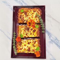 A picture of Goat’s cheese and pumpkin tart.