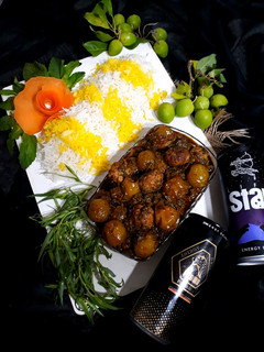 عکسی از دستور خورشت گوجه سبز و قلقلی solmaz