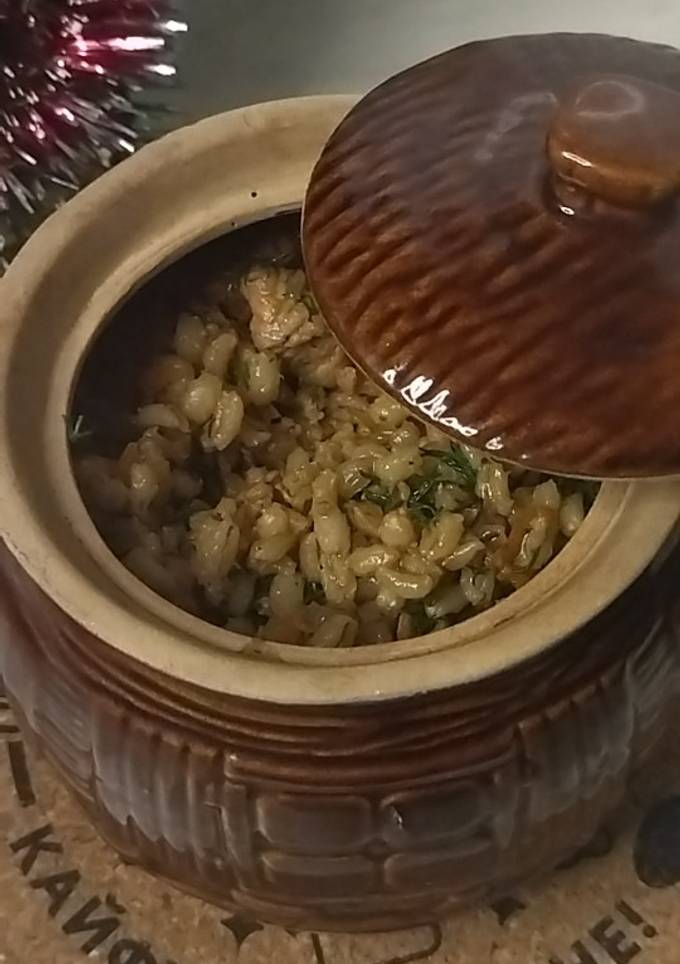 Перловка у горщиках