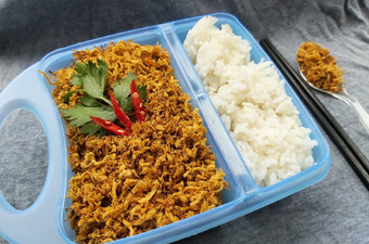 Langkah Mudah untuk Membuat Abon Ayam Gurih Enak Yang Sempurna