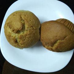 A picture of Queencakes.