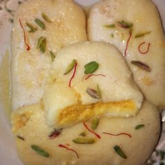A picture of Chhena roll.