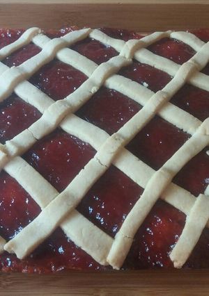 Una foto de Pasta frola de dulce de goiabada o guayaba