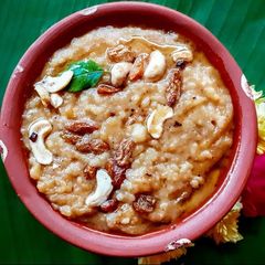 A picture of Sakkarai Pongal.