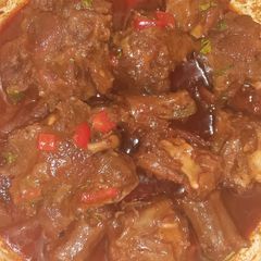 A picture of Oxtail stew.