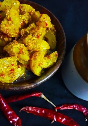 आंवले का अचार (aawle Ka Achar in recipe Hindi) रेसिपी मुख्य फोटो