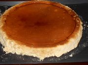 Una foto de flan con leche de almendras