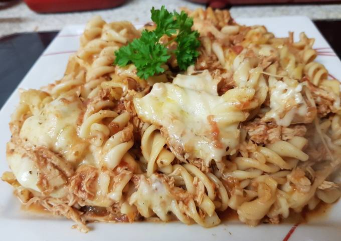 My Slow cooked Chicken Parmesan Pasta. Just Dig In!! 💖