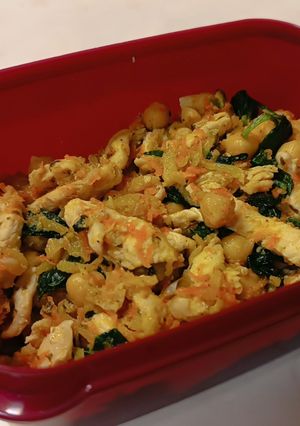 Zöldséges csicseriborsós csirke recept fotója