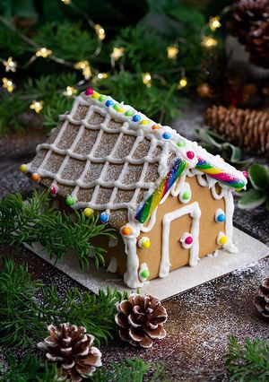 صورة لوصفة Gingerbread house بيت بسكوت الزنجبيل