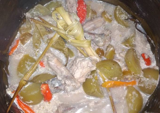 Anti Ribet, Membuat Garang Asem Ayam Kampung (ala rice cooker) #BikinRamadanBerkesan Enak