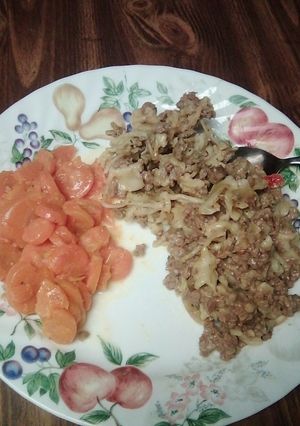 A picture of Hamburger helper casserole.