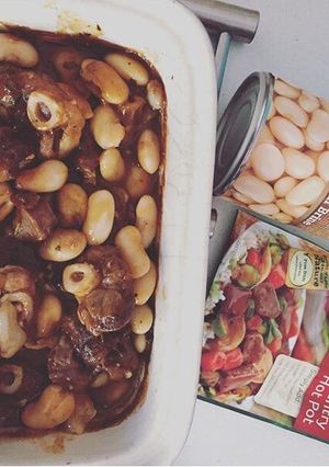 A picture of Lamb knuckle stew.