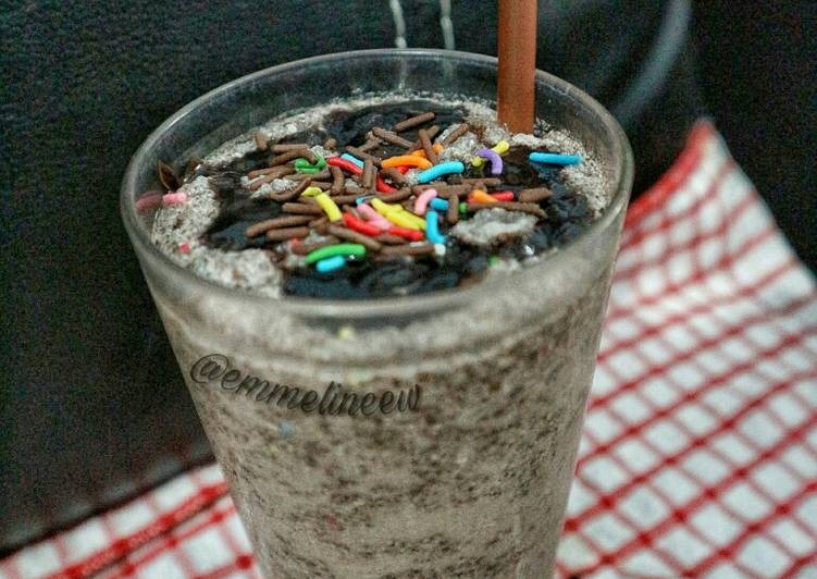 Recipe: Delicious Milkshake vanilla with Oreo
