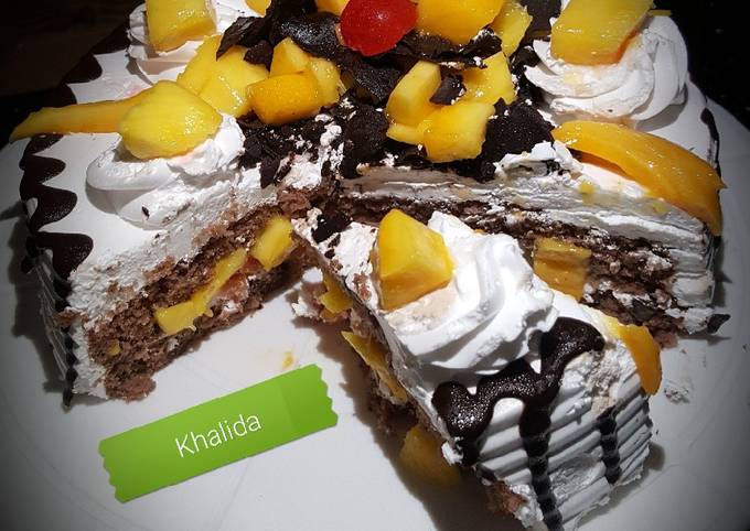 Recipe of Speedy Mango Blackforest Cake