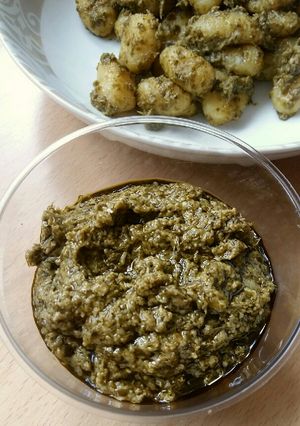 A picture of Vickys Vegan Pesto with Nut-Free Option, GF DF EF SF NF.