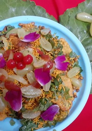 પાલક પત્તા ચાટ (Palak Leaves Chaat Recipe In Gujarati) રેસીપી મુખ્ય ફોટો