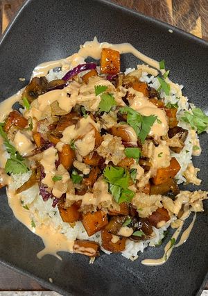 A picture of Sweet Chili Roasted Veg Bowl.