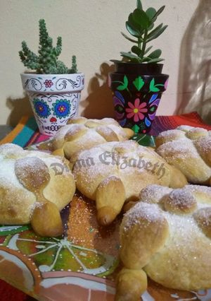 Una foto de Pan de muerto o Pan de altar. 🇲🇽✨👩🏼‍🍳