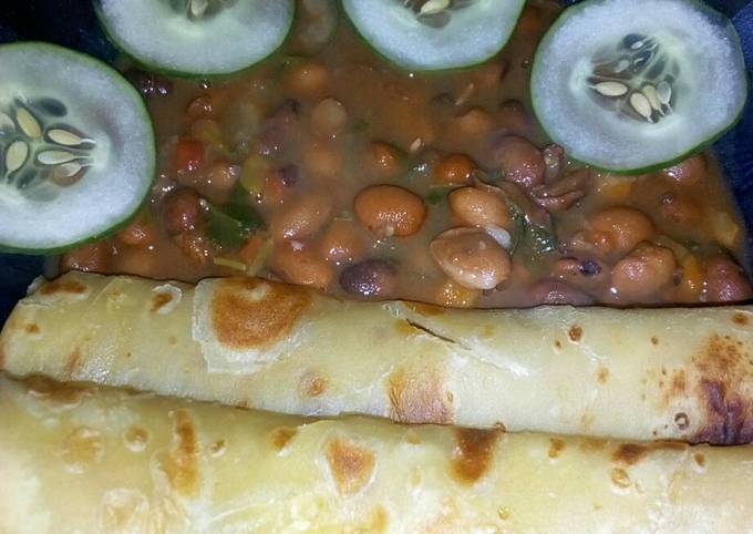 Soft chapati served with beans