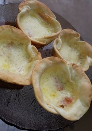 Una foto de Canastitas de jamón y queso vegetariano