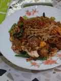 Mie Goreng Sambal bawang Lengkap baso sayuran telur Alla Mama Anna