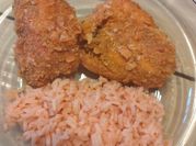 Una foto de tiras de pollo rebozado